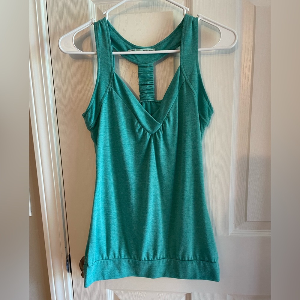 Women tank top